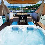 Sea Lux Floating House Ajda Nyaraló Portorož