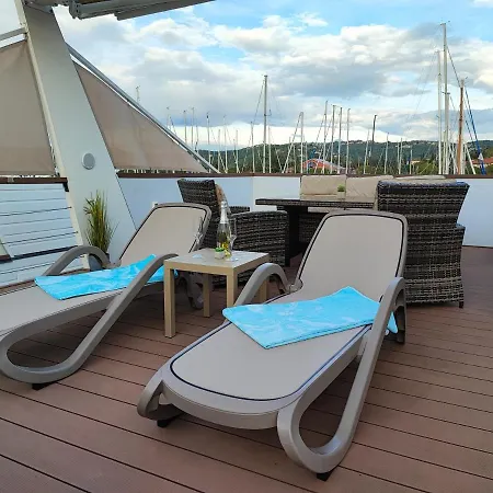 Sea Lux Floating House Ajda *