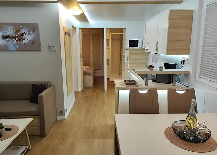 Sea Lux Floating House Ajda *