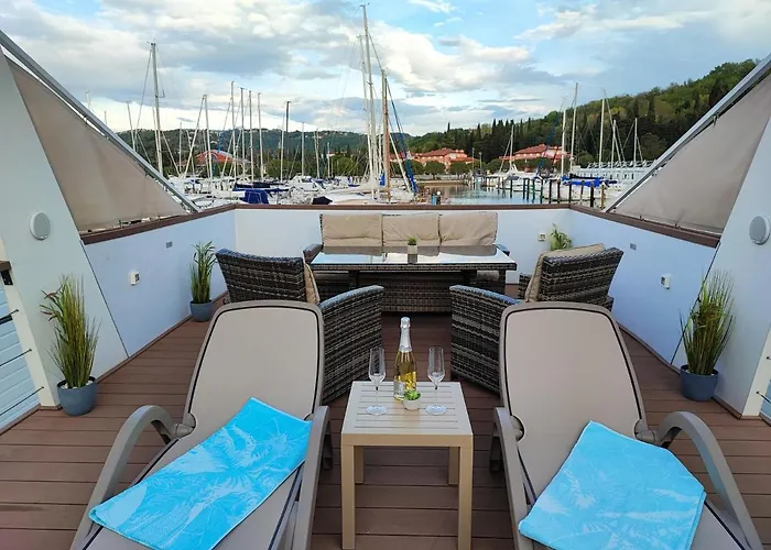 別荘 Sea Lux Floating House Ajda