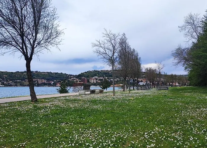 Sea Lux Floating House Ajda * ポルトローシュ